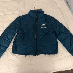 Wear by Erin Andrew’s Philadelphia Eagles Puffer Jacket